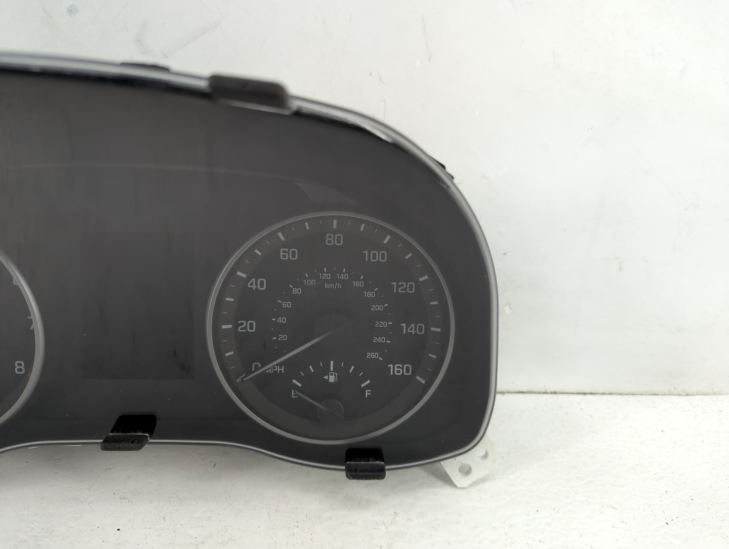 2017-2018 Hyundai Elantra Instrument Cluster Speedometer Gauges P/N:94001-F3011 Fits Fits 2017 2018 OEM Used Auto Parts - Oe