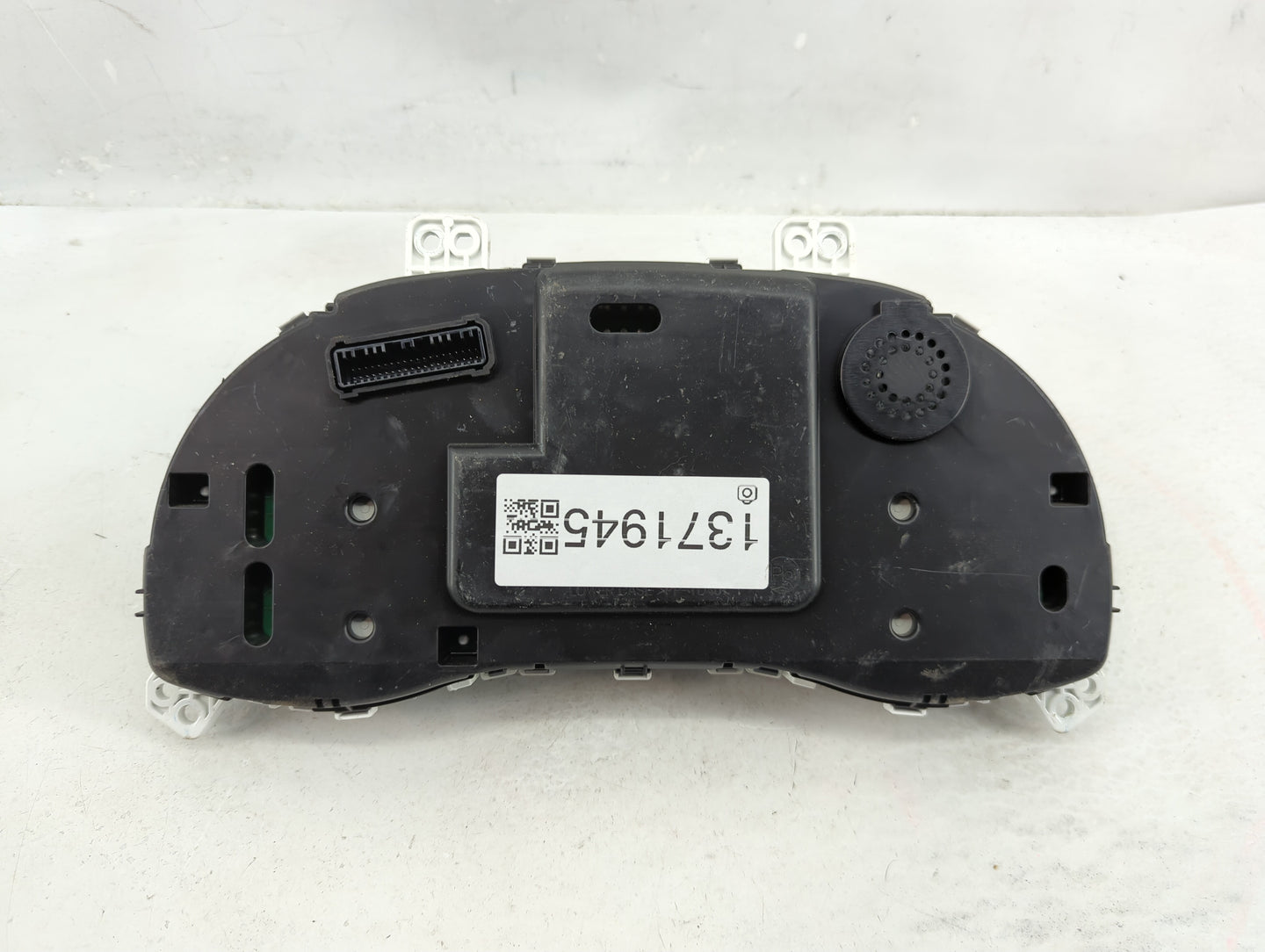 2017-2018 Hyundai Elantra Instrument Cluster Speedometer Gauges P/N:94001-F3011 Fits Fits 2017 2018 OEM Used Auto Parts - Oe