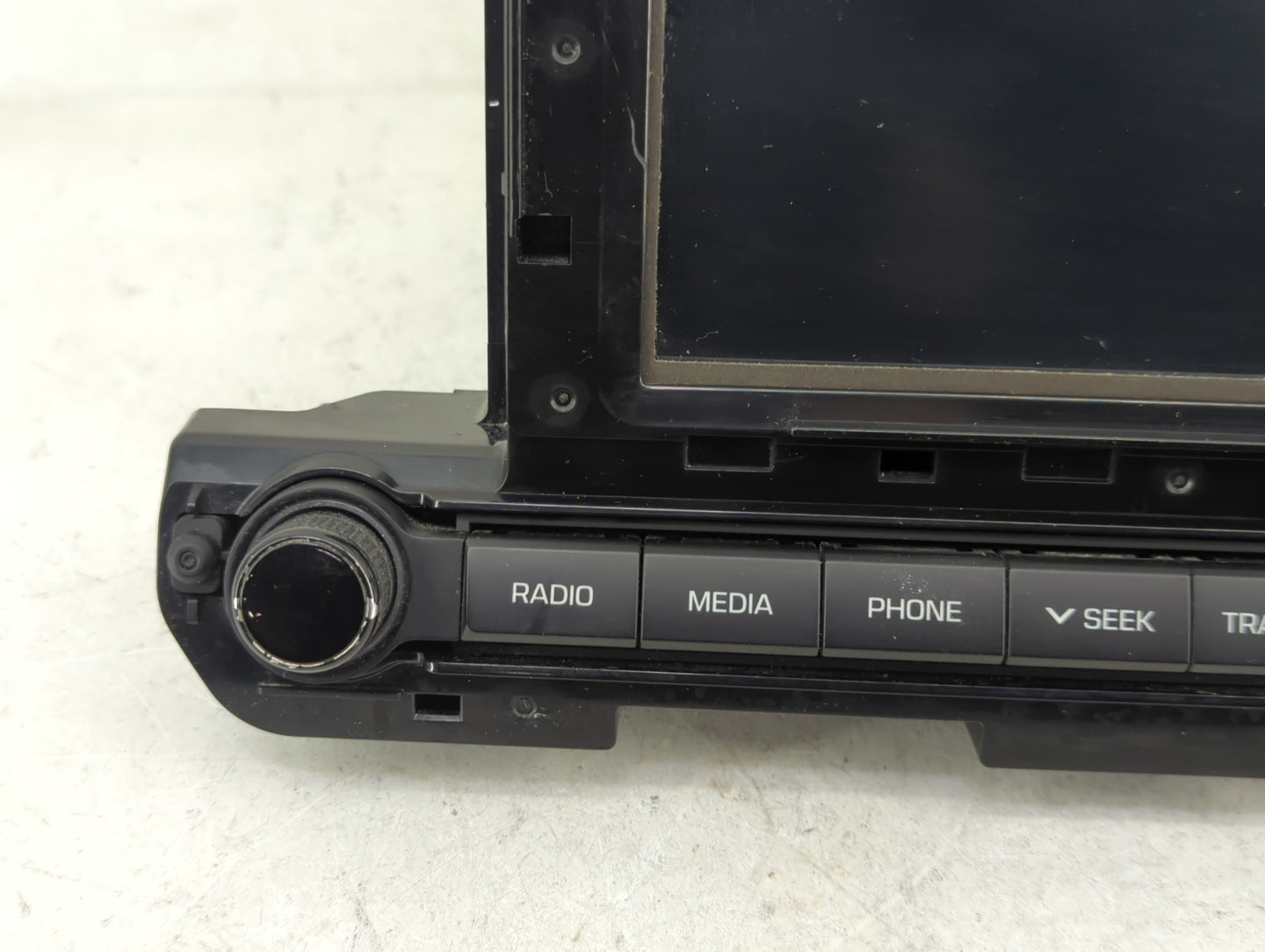 2017-2018 Hyundai Elantra Radio AM FM Cd Player Receiver Replacement P/N:96160-F2101UAT Fits Fits 2017 2018 OEM Used Auto Pa