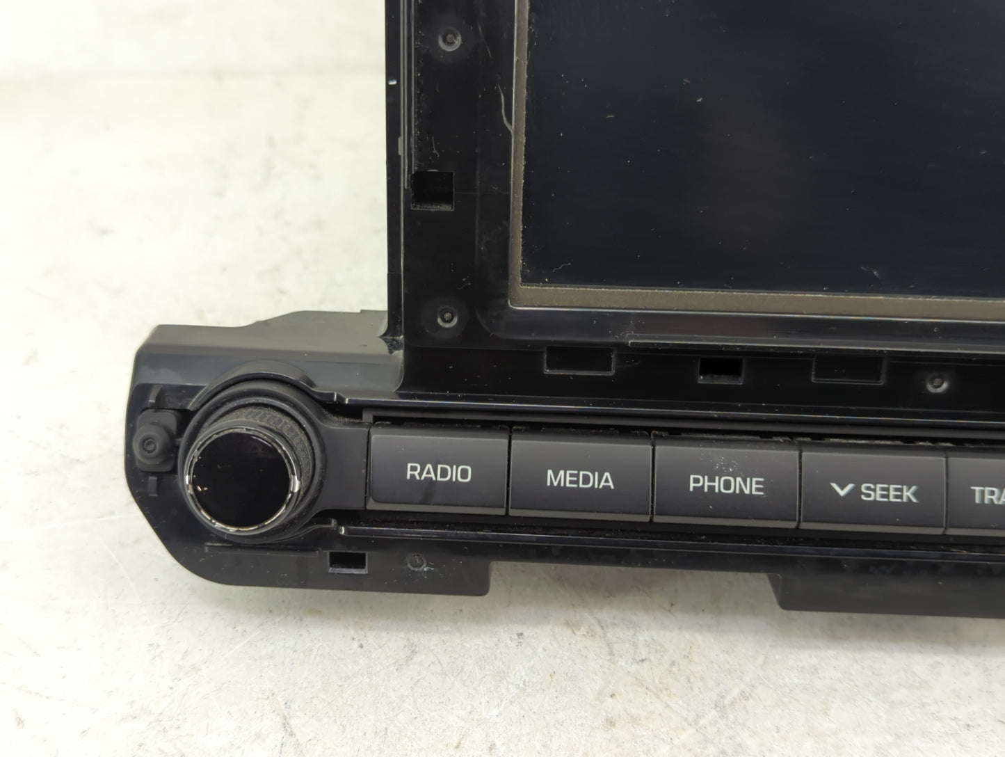 2017-2018 Hyundai Elantra Radio AM FM Cd Player Receiver Replacement P/N:96160-F2101UAT Fits Fits 2017 2018 OEM Used Auto Pa