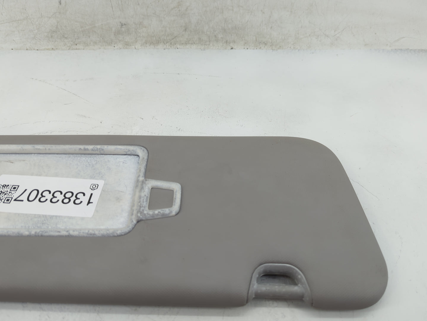 2017-2020 Hyundai Elantra Sun Visor Shade Replacement Passenger Right Mirror Fits Fits 2017 2018 2019 2020 OEM Used Auto Par