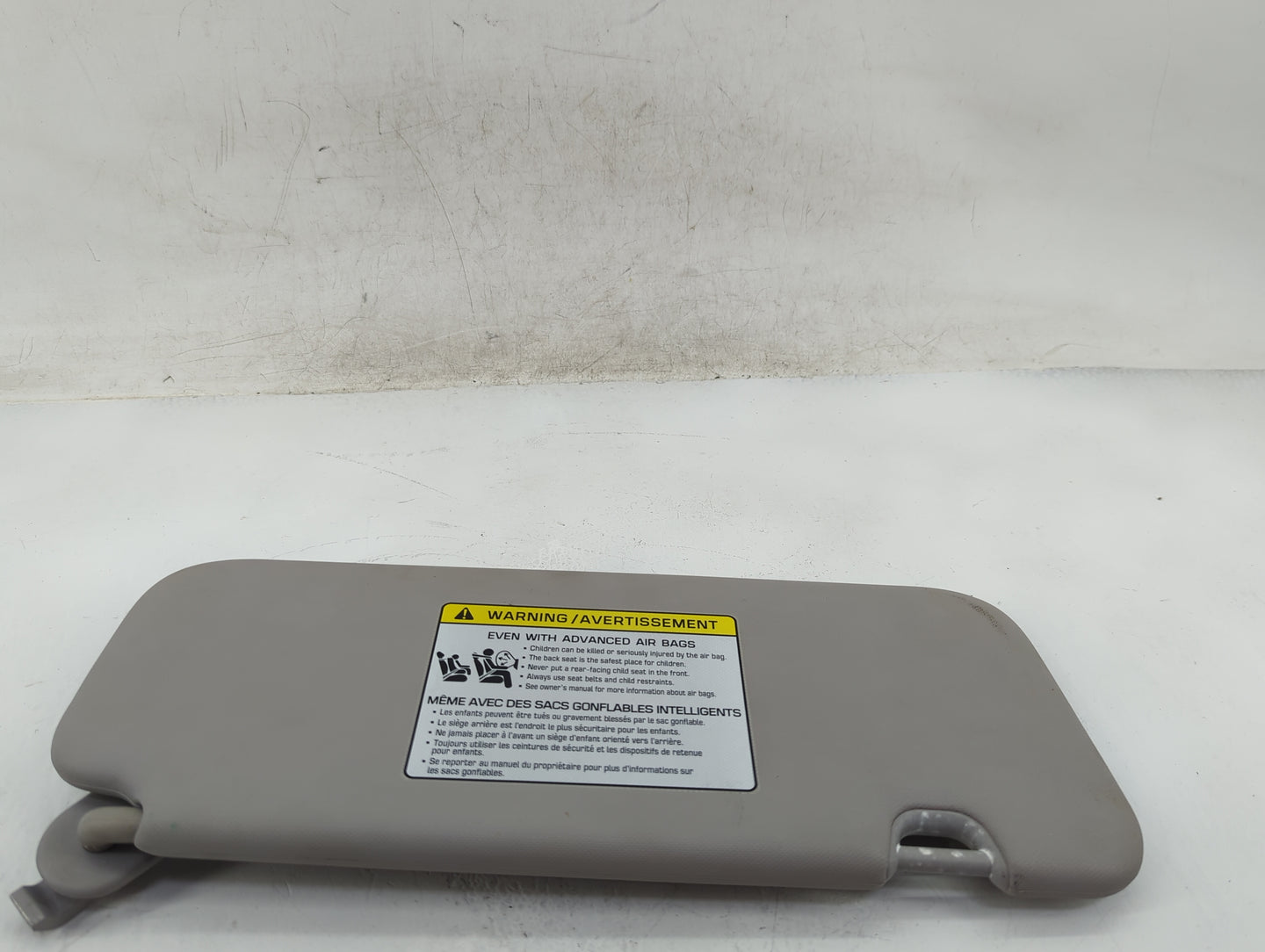 2017-2020 Hyundai Elantra Sun Visor Shade Replacement Driver Left Mirror Fits Fits 2017 2018 2019 2020 OEM Used Auto Parts -