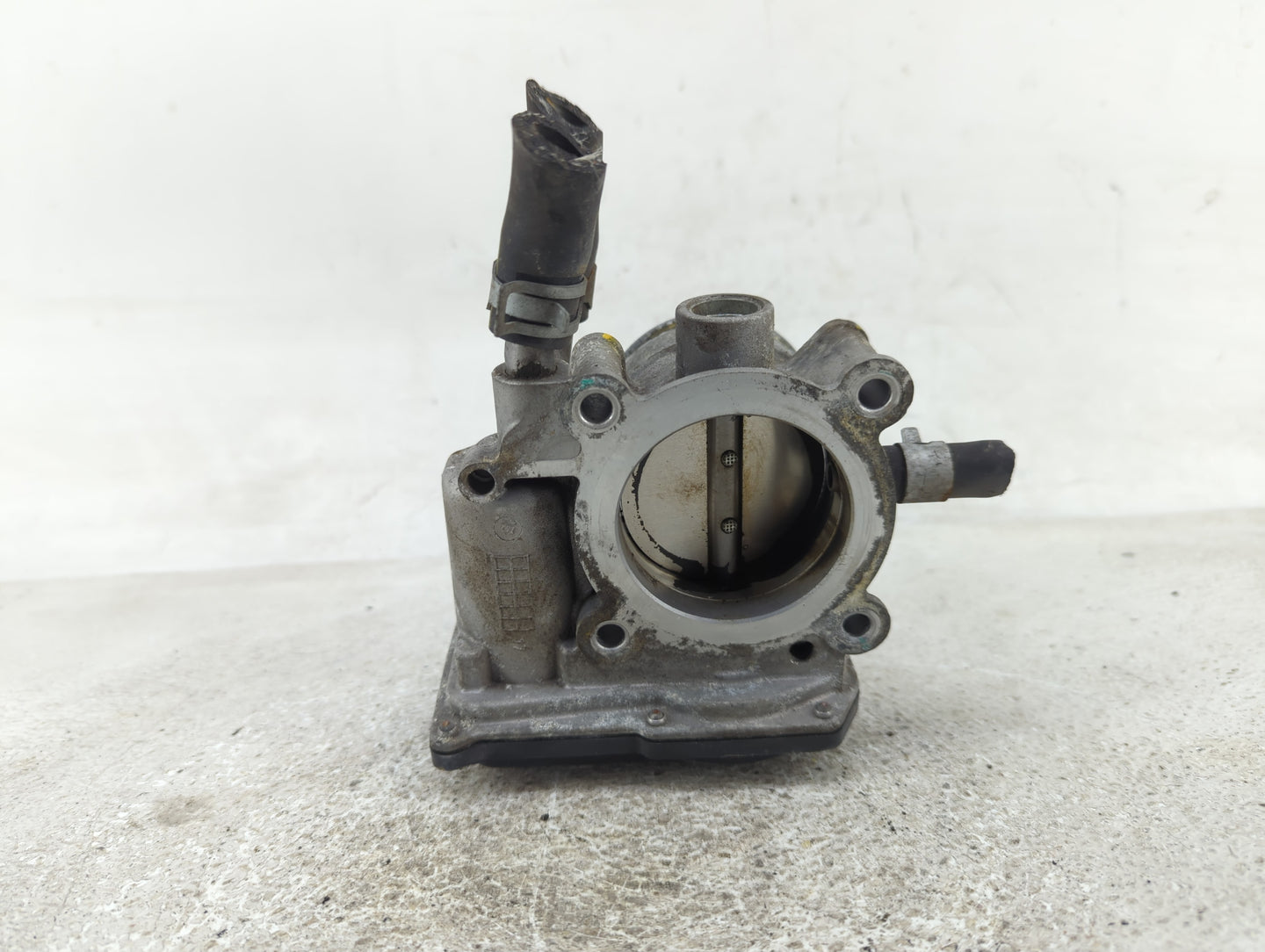 2017-2020 Hyundai Elantra Throttle Body P/N:35100-2B340 Fits Fits 2017 2018 2019 2020 OEM Used Auto Parts - Oemusedautoparts