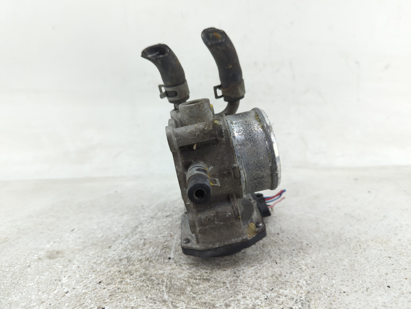 2017-2020 Hyundai Elantra Throttle Body P/N:35100-2B340 Fits Fits 2017 2018 2019 2020 OEM Used Auto Parts - Oemusedautoparts
