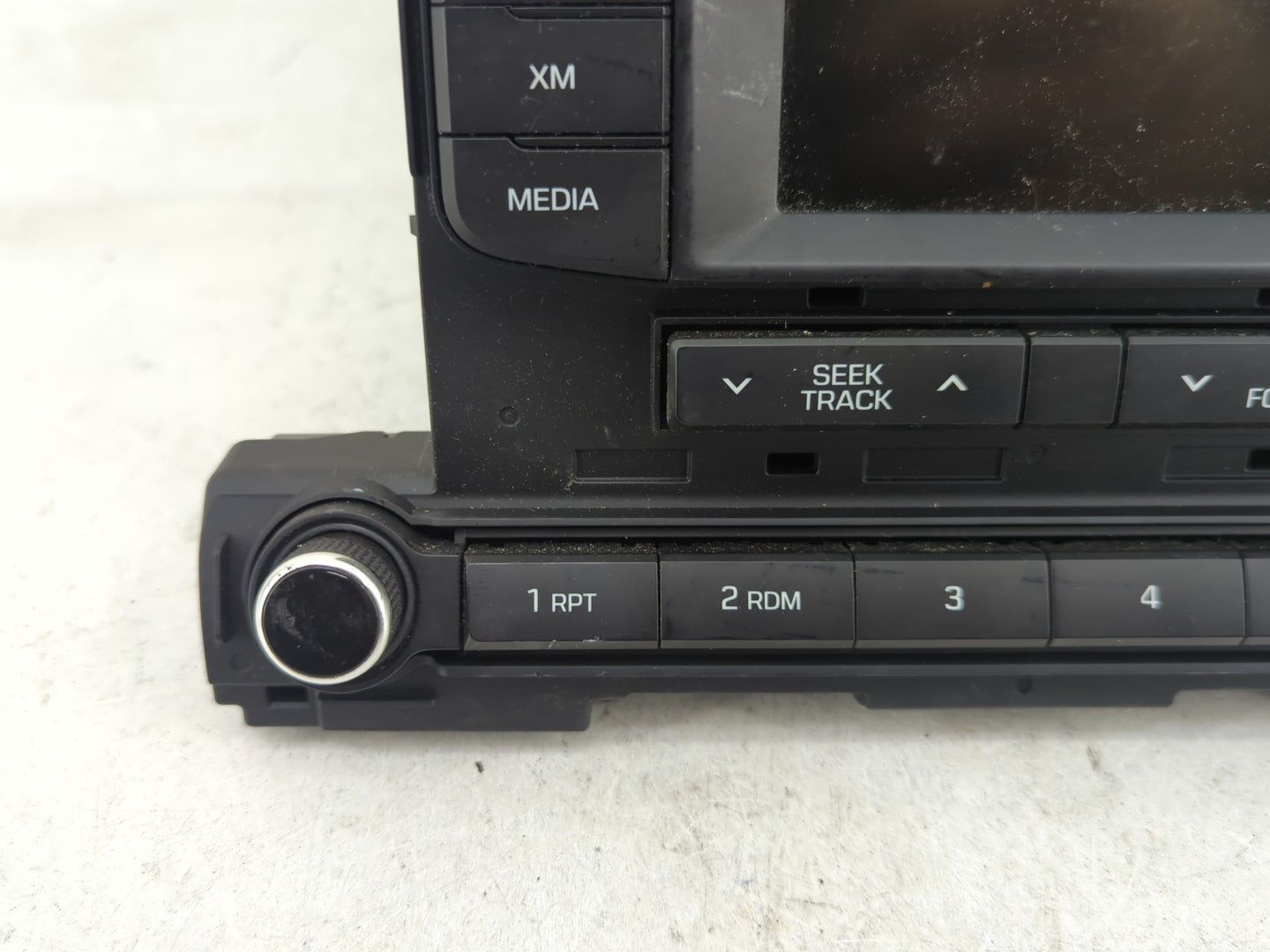 2017-2018 Hyundai Elantra Radio AM FM Cd Player Receiver Replacement P/N:96170-F2100UAT Fits Fits 2017 2018 OEM Used Auto Pa