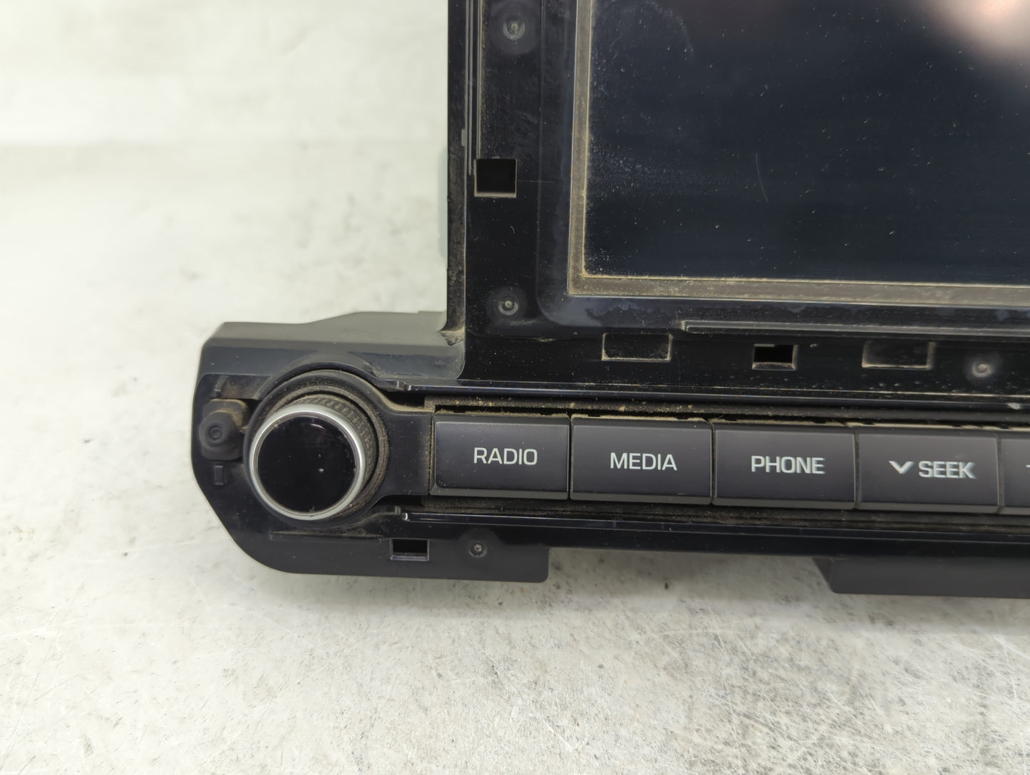 2017-2018 Hyundai Elantra Radio AM FM Cd Player Receiver Replacement P/N:96160-F2121UAT AVBB1F2KN Fits Fits 2017 2018 OEM Us