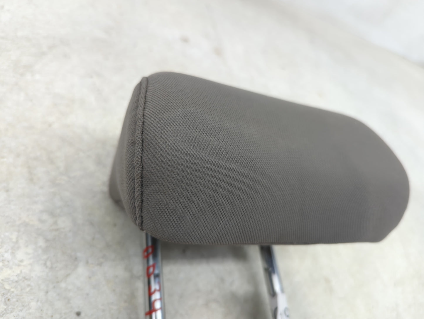 2017-2018 Hyundai Elantra Headrest Head Rest Rear Center Seat Fits Fits 2017 2018 OEM Used Auto Parts - Oemusedautoparts1.co