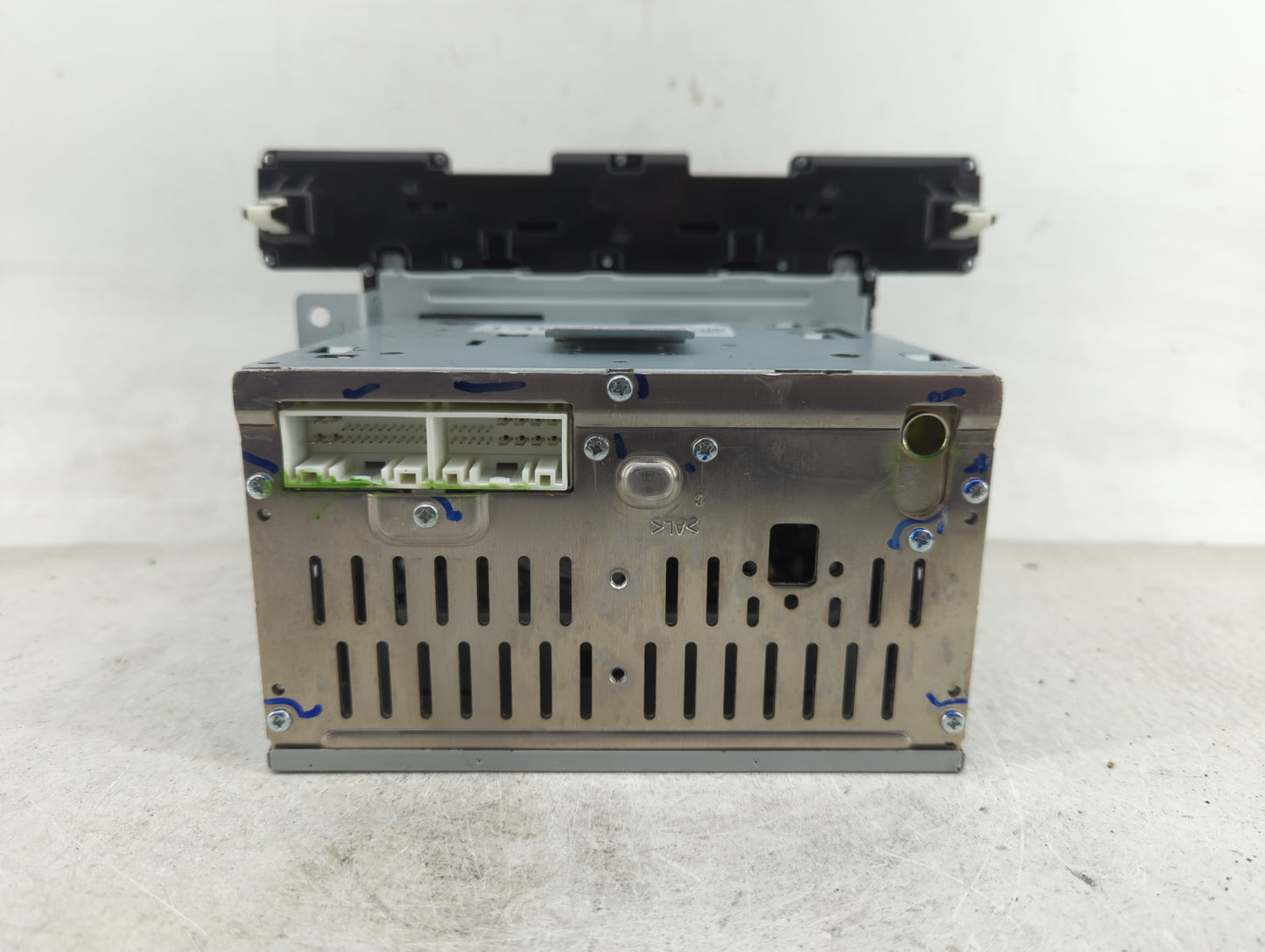 2017-2018 Hyundai Elantra Radio AM FM Cd Player Receiver Replacement P/N:96170F2270UAT Fits Fits 2017 2018 OEM Used Auto Par