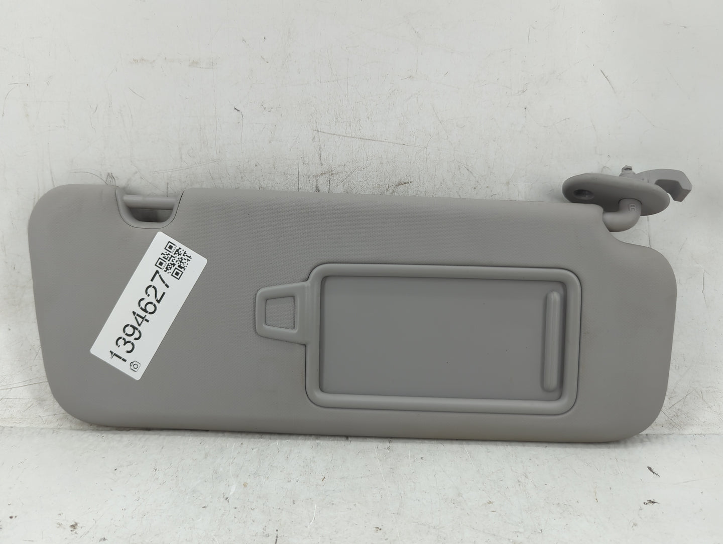 2017-2020 Hyundai Elantra Sun Visor Shade Replacement Passenger Right Mirror Fits Fits 2017 2018 2019 2020 OEM Used Auto Par