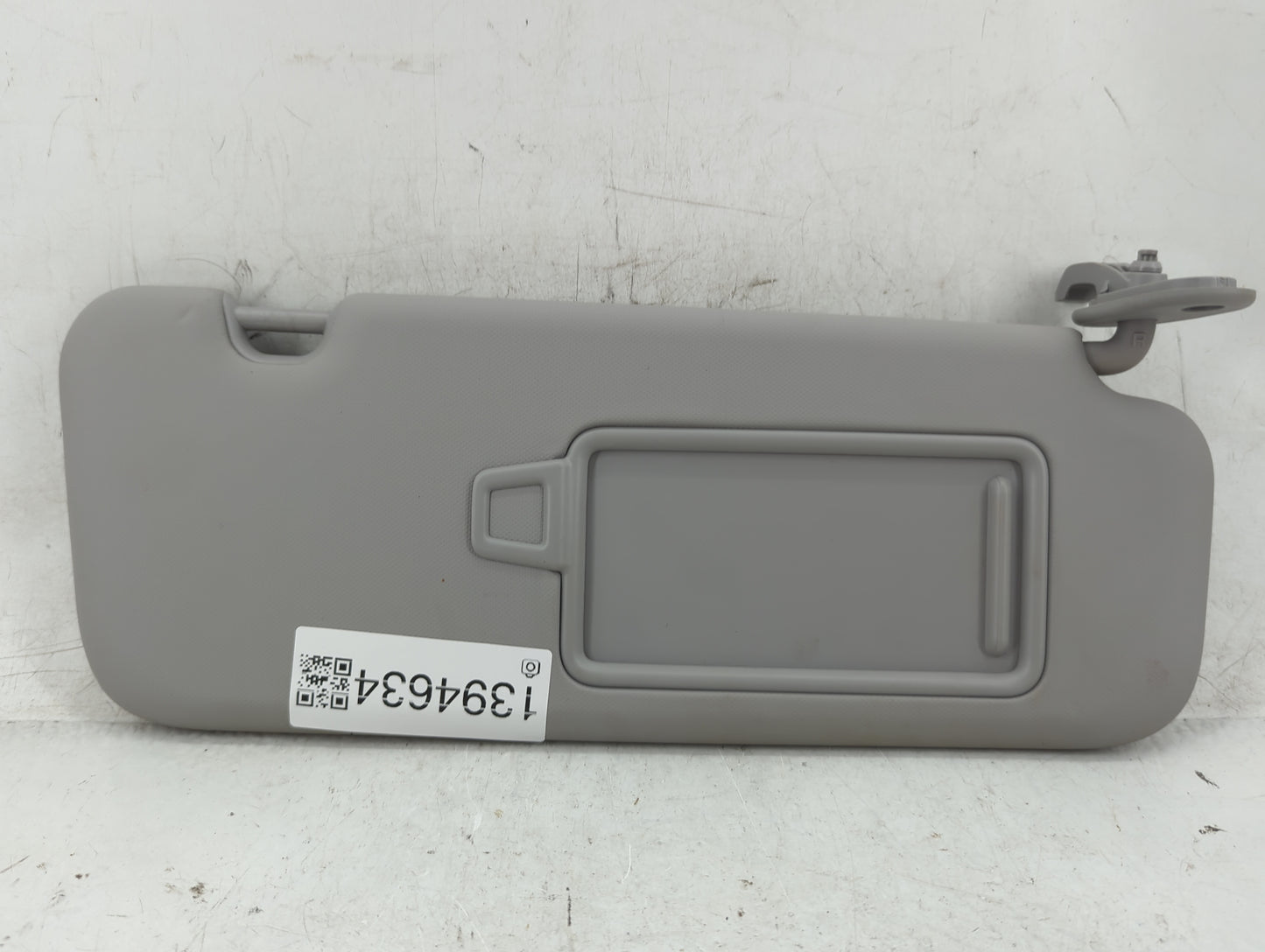 2017-2020 Hyundai Elantra Sun Visor Shade Replacement Passenger Right Mirror Fits Fits 2017 2018 2019 2020 OEM Used Auto Par