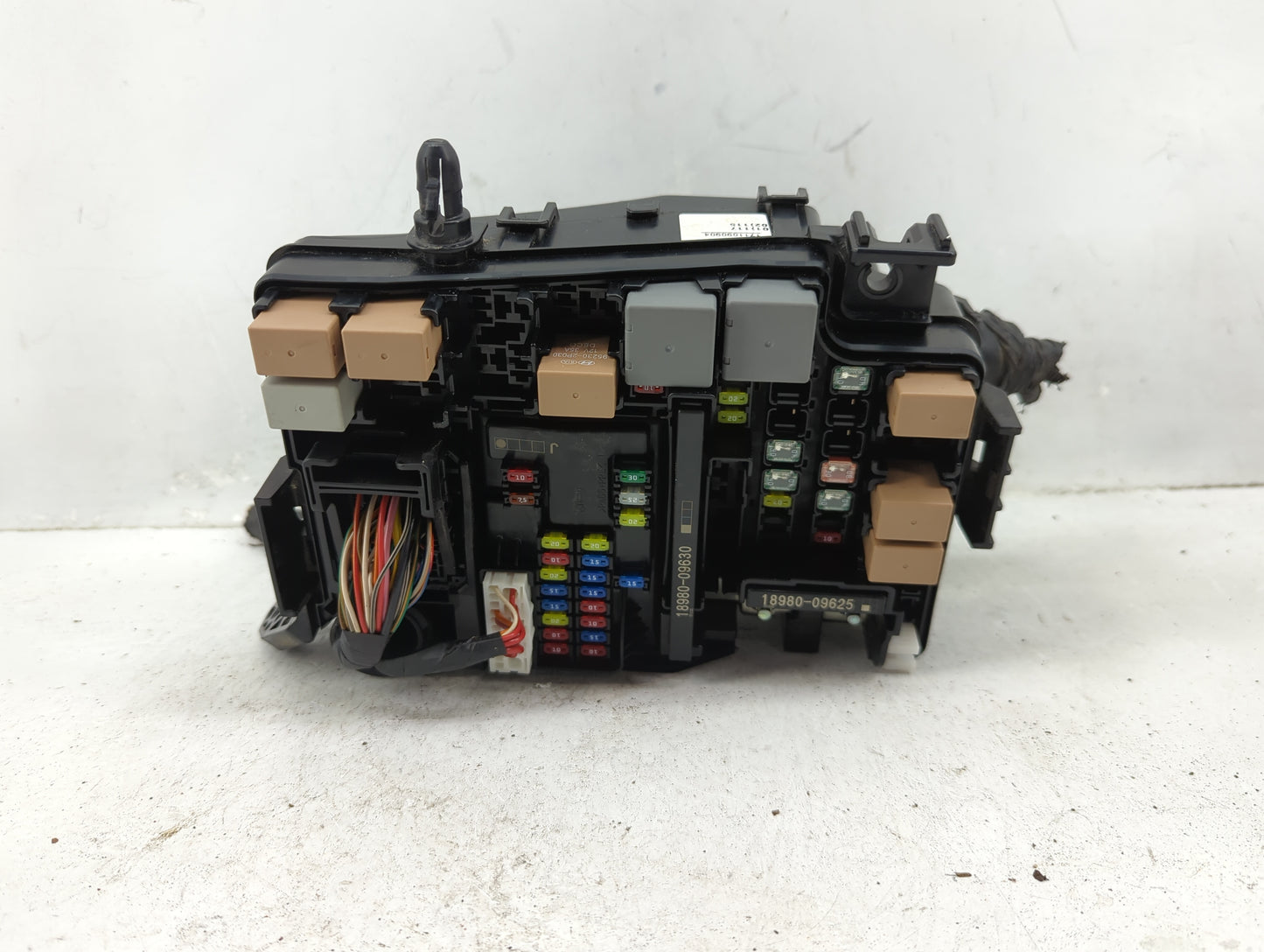 2018 Hyundai Elantra Fusebox Fuse Box Panel Relay Module P/N:91203 F2485C Fits OEM Used Auto Parts - Oemusedautoparts1.com
