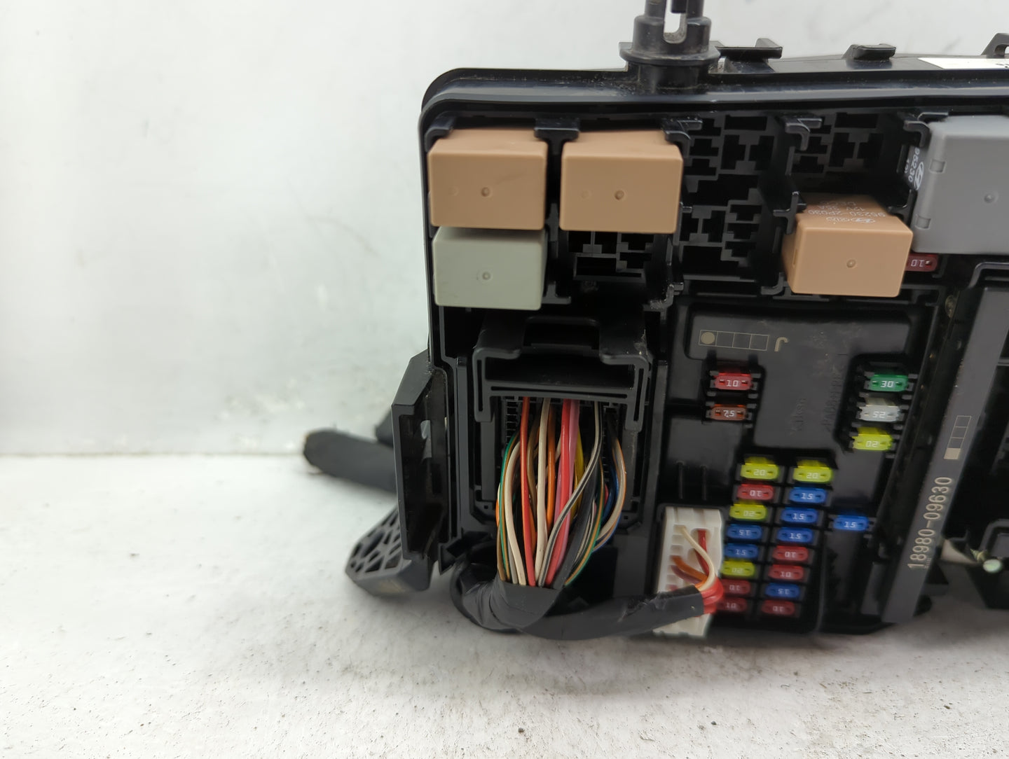 2018 Hyundai Elantra Fusebox Fuse Box Panel Relay Module P/N:91203 F2485C Fits OEM Used Auto Parts - Oemusedautoparts1.com