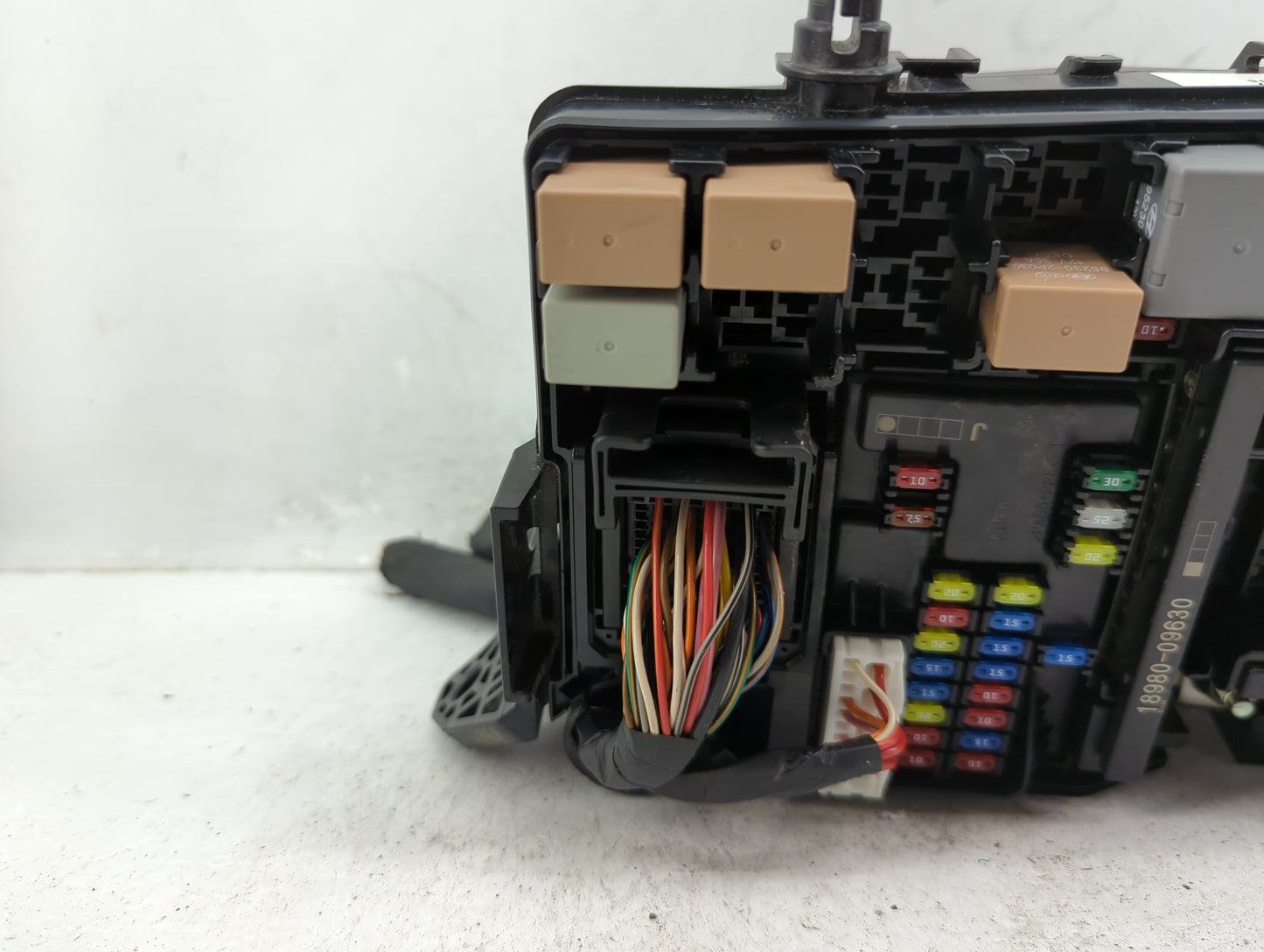 2018 Hyundai Elantra Fusebox Fuse Box Panel Relay Module P/N:91203 F2485C Fits OEM Used Auto Parts - Oemusedautoparts1.com