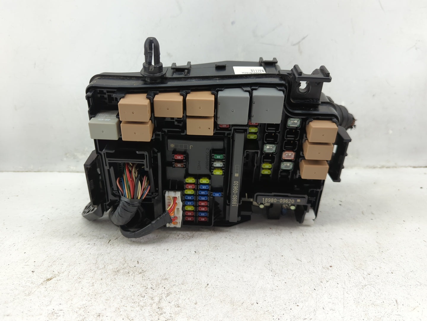 2018 Hyundai Elantra Fusebox Fuse Box Panel Relay Module P/N:91203 F2355 Fits OEM Used Auto Parts - Oemusedautoparts1.com