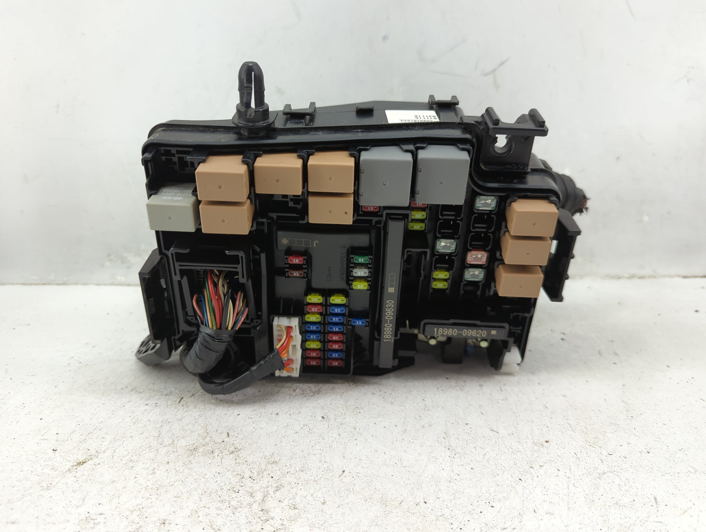 2018 Hyundai Elantra Fusebox Fuse Box Panel Relay Module P/N:91203 F2355 Fits OEM Used Auto Parts - Oemusedautoparts1.com