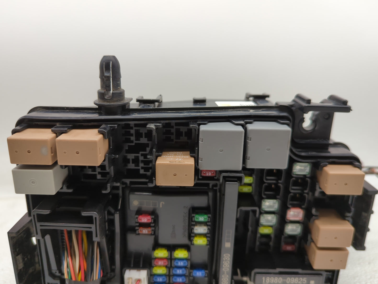 2018 Hyundai Elantra Fusebox Fuse Box Panel Relay Module P/N:91203F2140 Fits OEM Used Auto Parts - Oemusedautoparts1.com