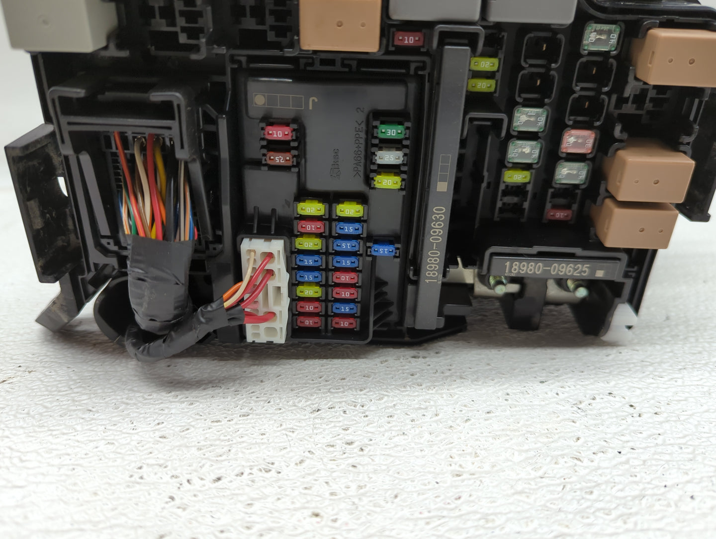 2018 Hyundai Elantra Fusebox Fuse Box Panel Relay Module P/N:91203F2140 Fits OEM Used Auto Parts - Oemusedautoparts1.com