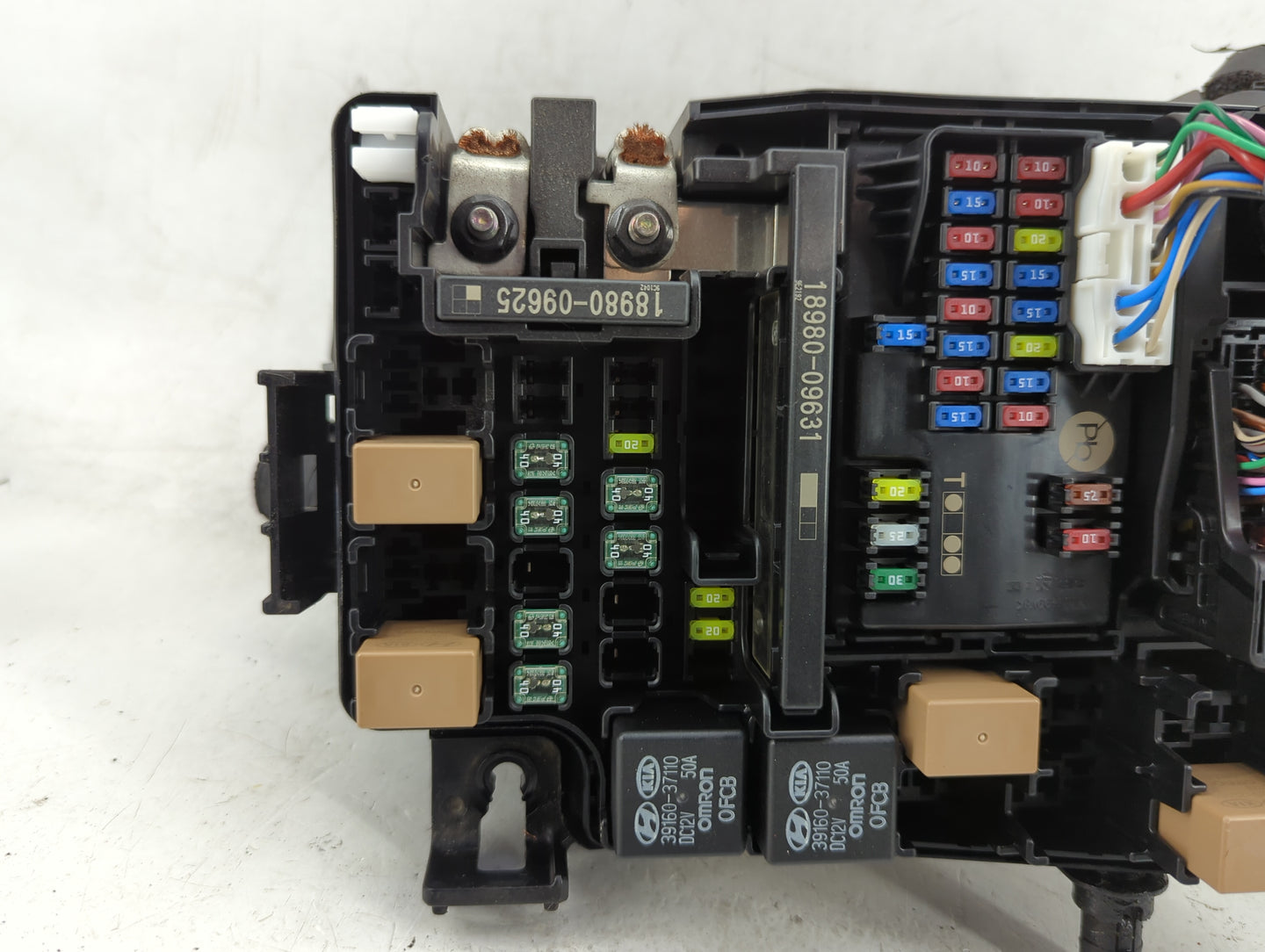 2018 Hyundai Elantra Fusebox Fuse Box Panel Relay Module P/N:91240-K0501 Fits OEM Used Auto Parts - Oemusedautoparts1.com