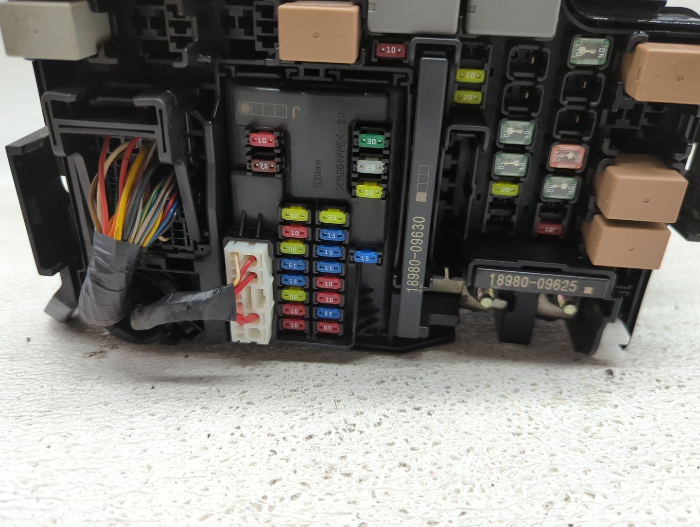 2018 Hyundai Elantra Fusebox Fuse Box Panel Relay Module P/N:91956-F2022 Fits OEM Used Auto Parts - Oemusedautoparts1.com