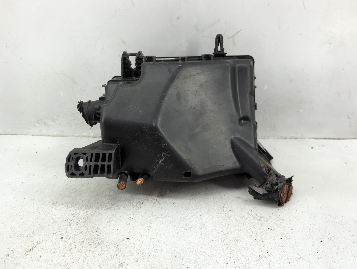 2018 Hyundai Elantra Fusebox Fuse Box Panel Relay Module P/N:91203 F2485C Fits OEM Used Auto Parts - Oemusedautoparts1.com