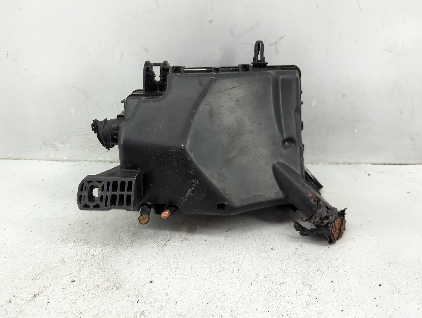 2018 Hyundai Elantra Fusebox Fuse Box Panel Relay Module P/N:91203 F2485C Fits OEM Used Auto Parts - Oemusedautoparts1.com