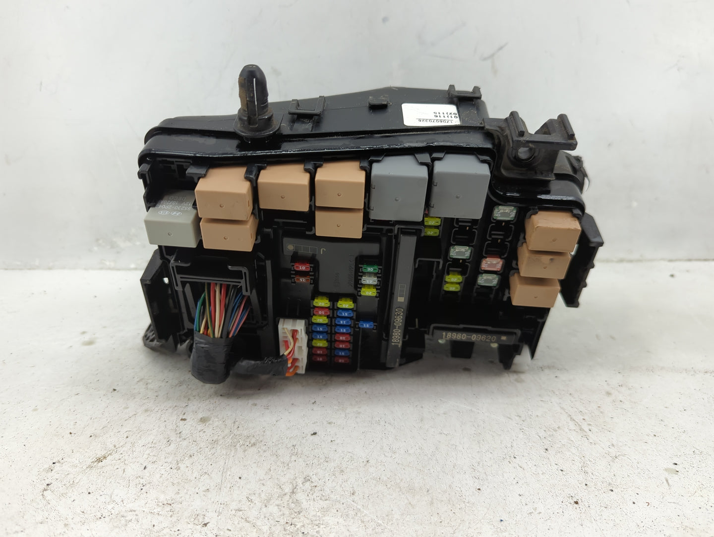 2018 Hyundai Elantra Fusebox Fuse Box Panel Relay Module Fits OEM Used Auto Parts - Oemusedautoparts1.com