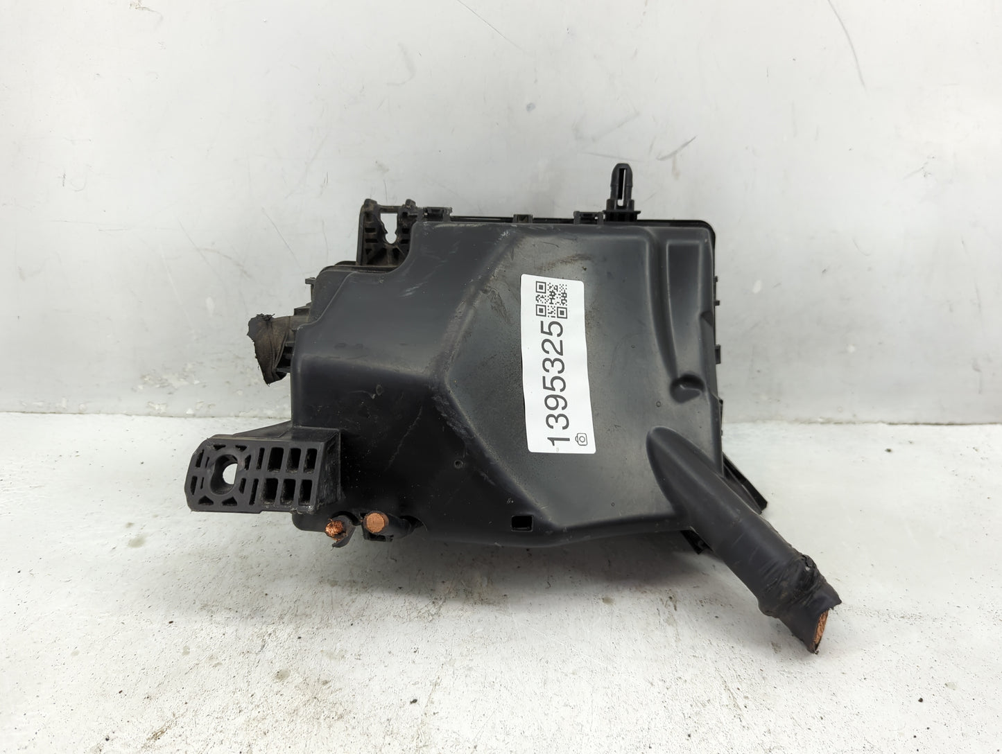 2018 Hyundai Elantra Fusebox Fuse Box Panel Relay Module Fits OEM Used Auto Parts - Oemusedautoparts1.com
