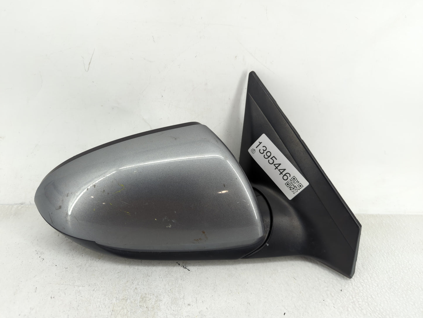 2017-2020 Hyundai Elantra Passenger Side View Mirror - Right Door Mirror OEM Used - Oemusedautoparts1.com