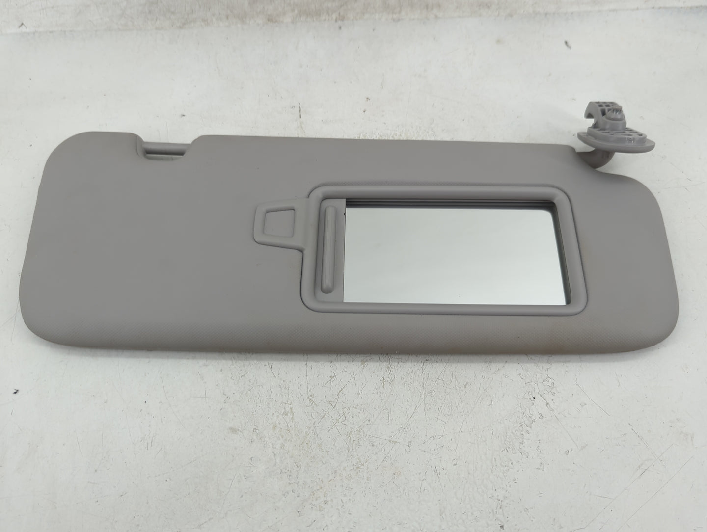 2017-2020 Hyundai Elantra Sun Visor Shade Replacement Passenger Right Mirror Fits Fits 2017 2018 2019 2020 OEM Used Auto Par