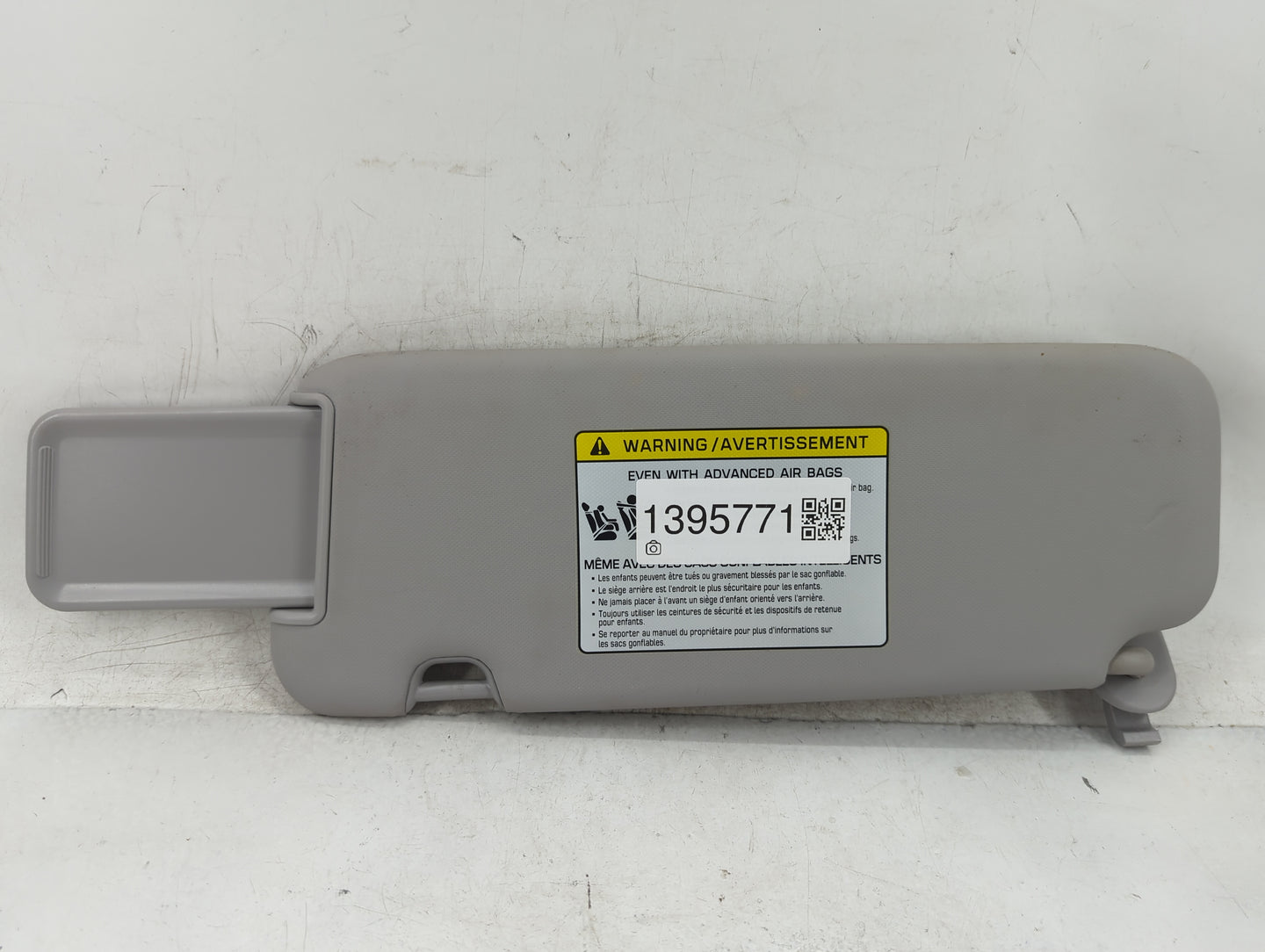 2017-2020 Hyundai Elantra Sun Visor Shade Replacement Passenger Right Mirror Fits Fits 2017 2018 2019 2020 OEM Used Auto Par