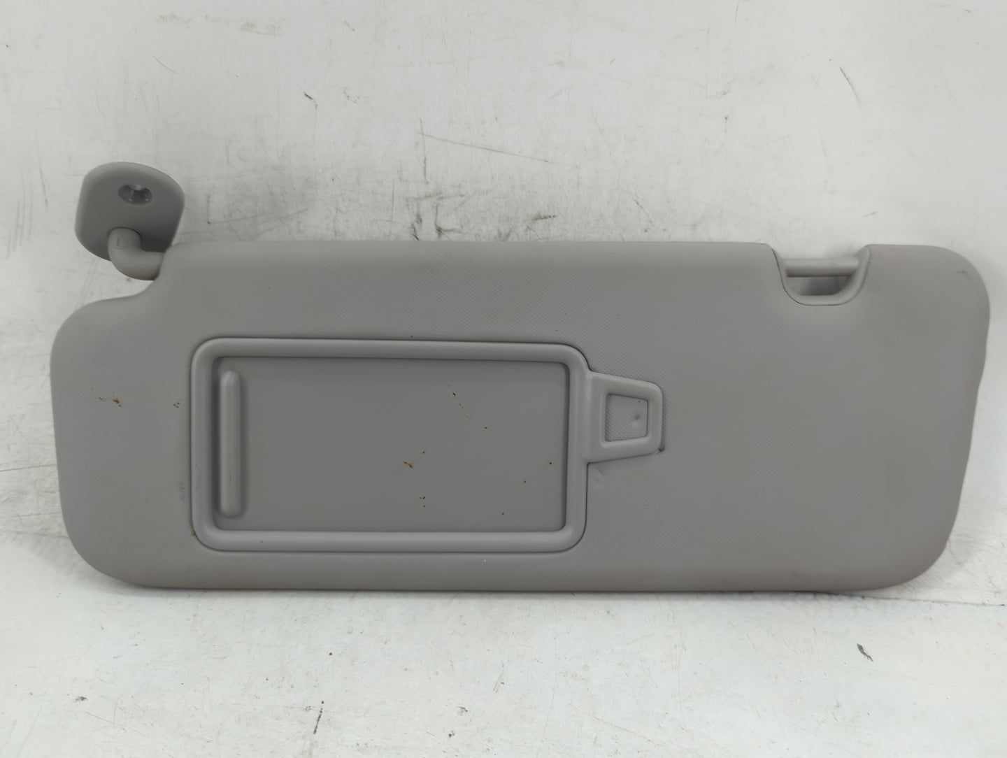 2017-2020 Hyundai Elantra Sun Visor Shade Replacement Passenger Right Mirror Fits Fits 2017 2018 2019 2020 OEM Used Auto Par