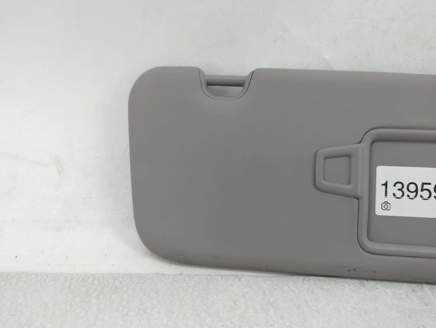 2017-2020 Hyundai Elantra Sun Visor Shade Replacement Passenger Right Mirror Fits Fits 2017 2018 2019 2020 OEM Used Auto Par