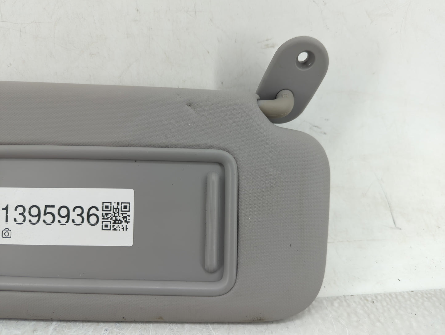 2017-2020 Hyundai Elantra Sun Visor Shade Replacement Passenger Right Mirror Fits Fits 2017 2018 2019 2020 OEM Used Auto Par