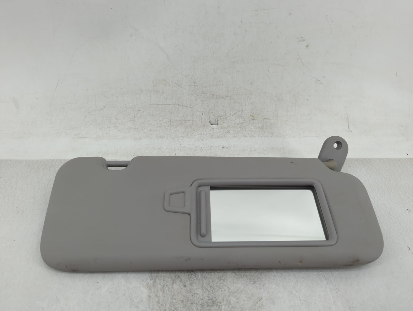 2017-2020 Hyundai Elantra Sun Visor Shade Replacement Passenger Right Mirror Fits Fits 2017 2018 2019 2020 OEM Used Auto Par