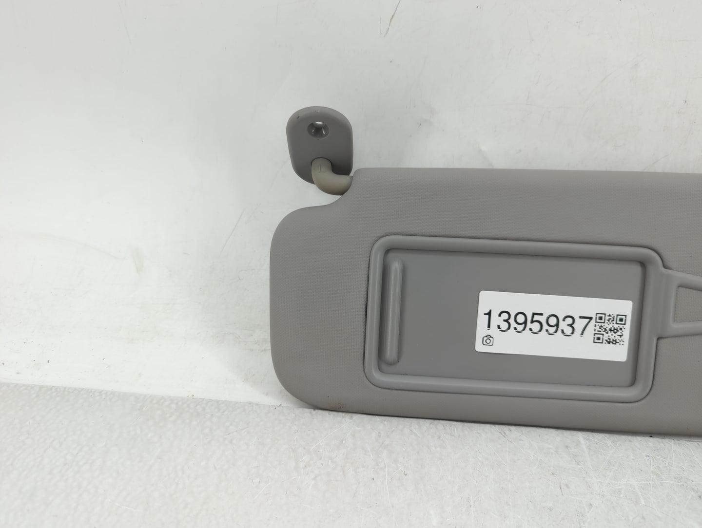 2017-2020 Hyundai Elantra Sun Visor Shade Replacement Driver Left Mirror Fits Fits 2017 2018 2019 2020 OEM Used Auto Parts -