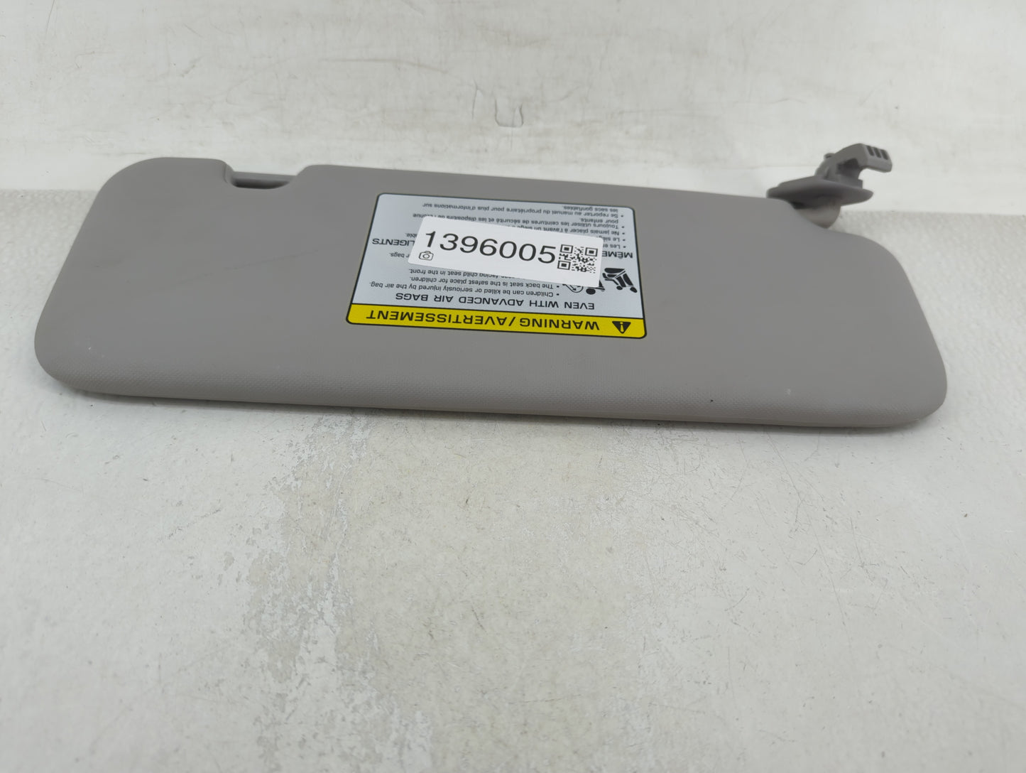 2017-2020 Hyundai Elantra Sun Visor Shade Replacement Driver Left Mirror Fits Fits 2017 2018 2019 2020 OEM Used Auto Parts -