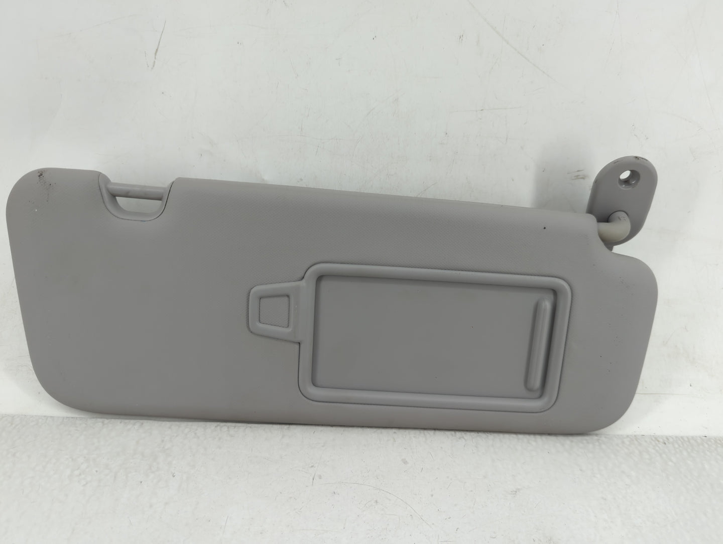 2017-2020 Hyundai Elantra Sun Visor Shade Replacement Passenger Right Mirror Fits Fits 2017 2018 2019 2020 OEM Used Auto Par