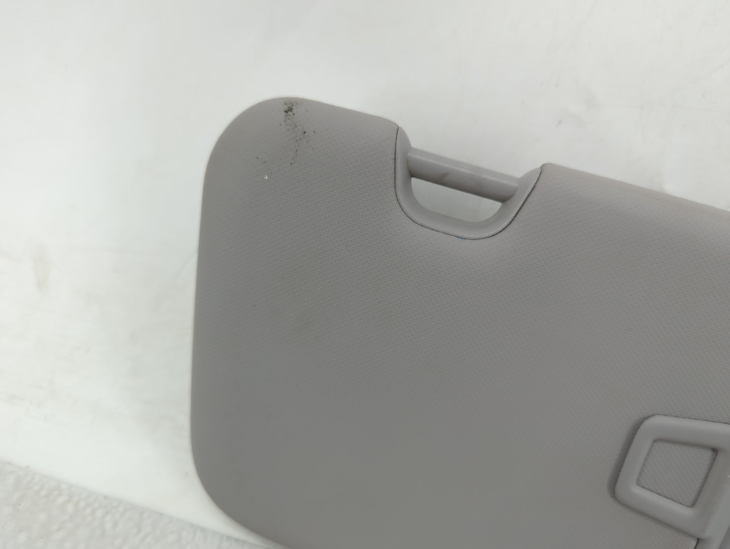 2017-2020 Hyundai Elantra Sun Visor Shade Replacement Passenger Right Mirror Fits Fits 2017 2018 2019 2020 OEM Used Auto Par