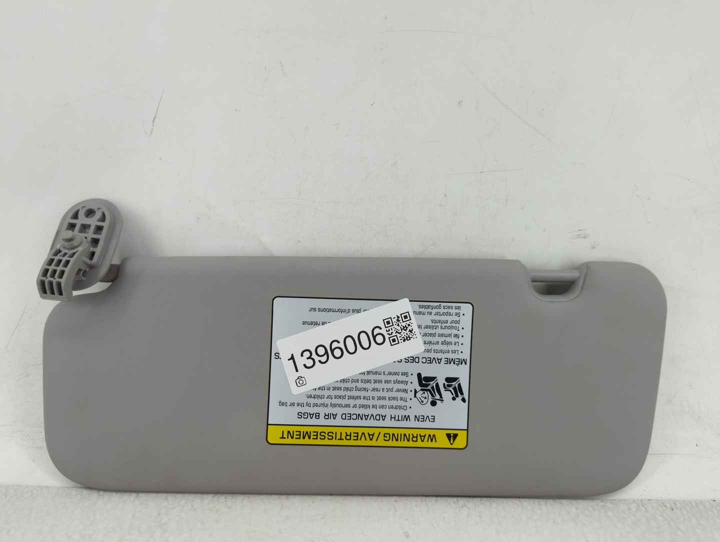 2017-2020 Hyundai Elantra Sun Visor Shade Replacement Passenger Right Mirror Fits Fits 2017 2018 2019 2020 OEM Used Auto Par