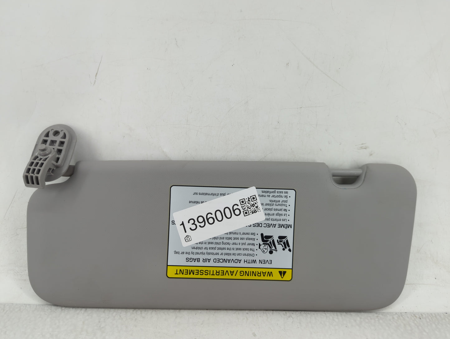 2017-2020 Hyundai Elantra Sun Visor Shade Replacement Passenger Right Mirror Fits Fits 2017 2018 2019 2020 OEM Used Auto Par