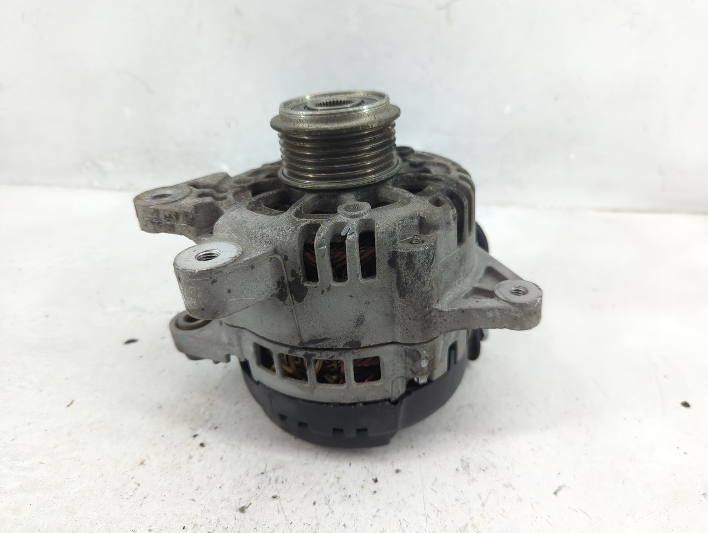 2017-2020 Hyundai Elantra Alternator Replacement Generator Charging Assembly Engine OEM P/N:37300-2E721 Fits OEM Used Auto P