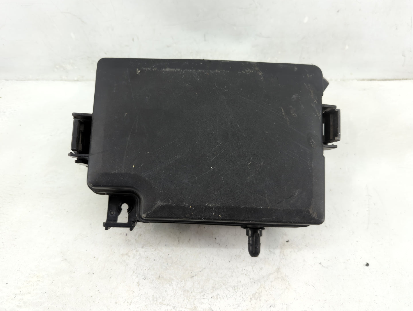 2018 Hyundai Elantra Fusebox Fuse Box Panel Relay Module Fits OEM Used Auto Parts - Oemusedautoparts1.com