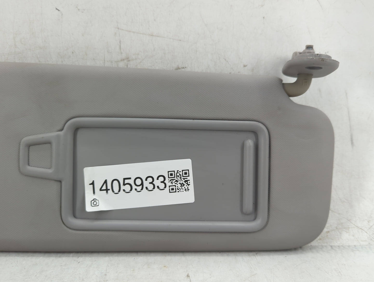 2017-2020 Hyundai Elantra Sun Visor Shade Replacement Passenger Right Mirror Fits Fits 2017 2018 2019 2020 OEM Used Auto Par