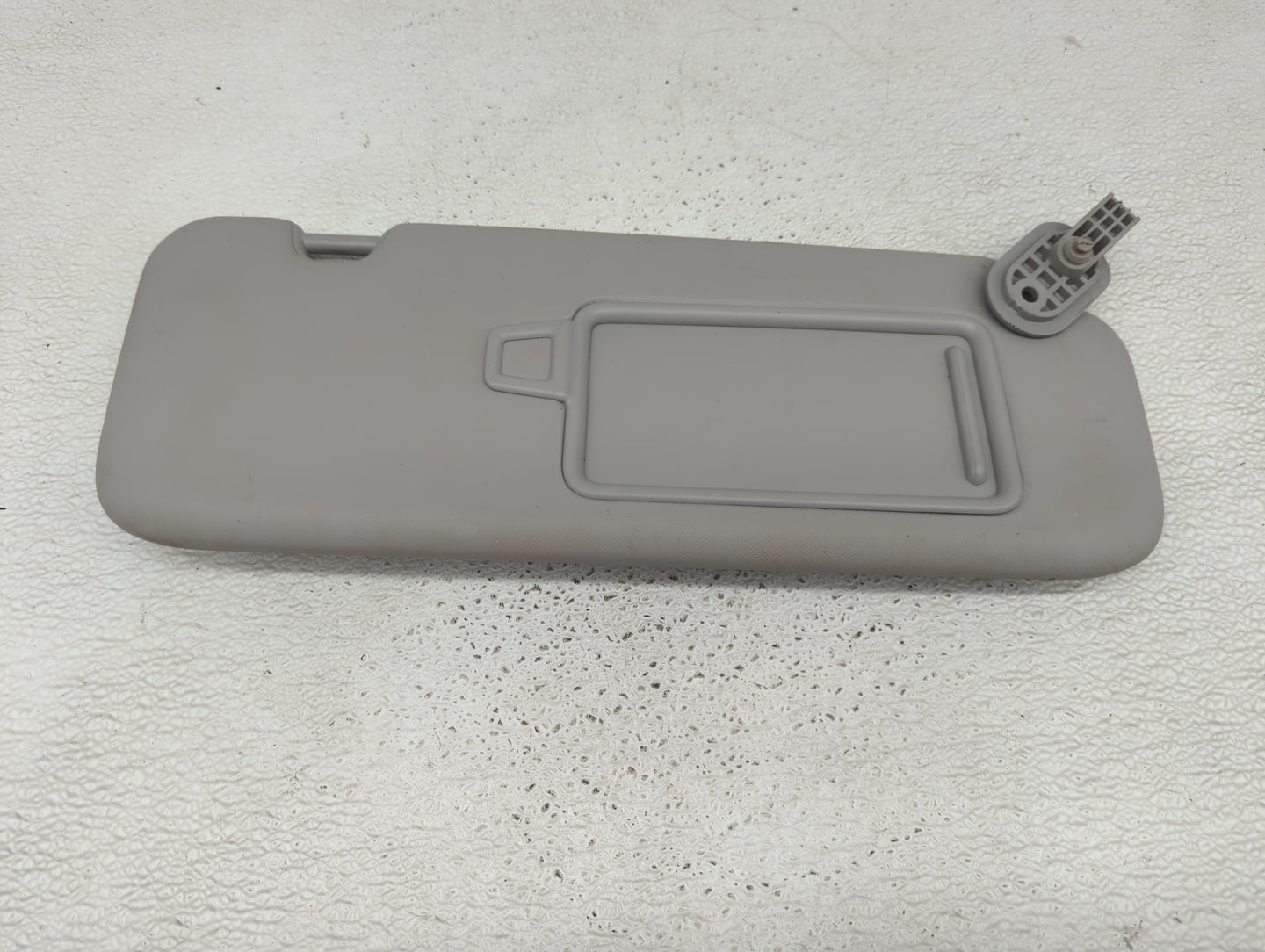 2017-2020 Hyundai Elantra Sun Visor Shade Replacement Passenger Right Mirror Fits Fits 2017 2018 2019 2020 OEM Used Auto Par