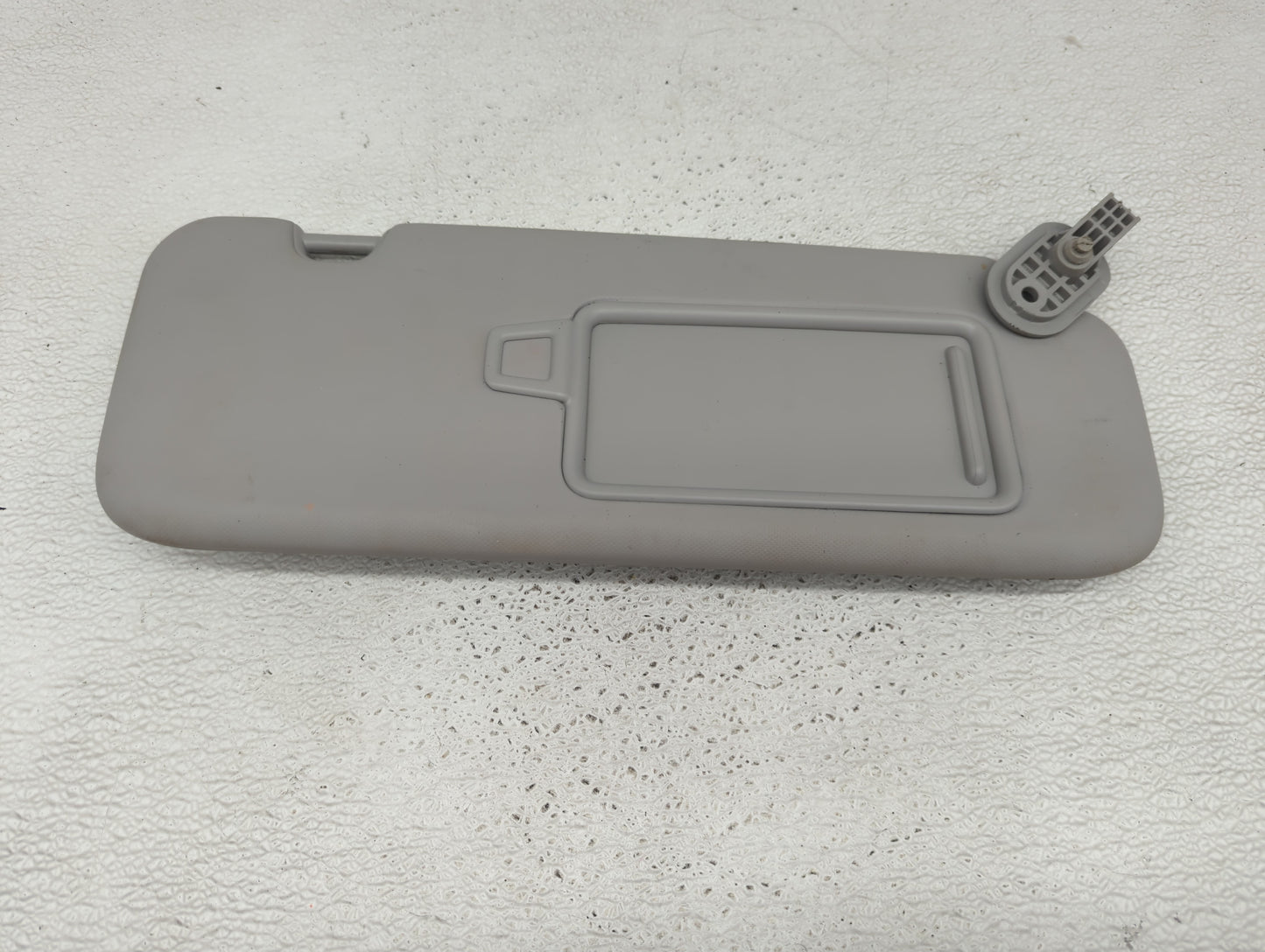 2017-2020 Hyundai Elantra Sun Visor Shade Replacement Passenger Right Mirror Fits Fits 2017 2018 2019 2020 OEM Used Auto Par
