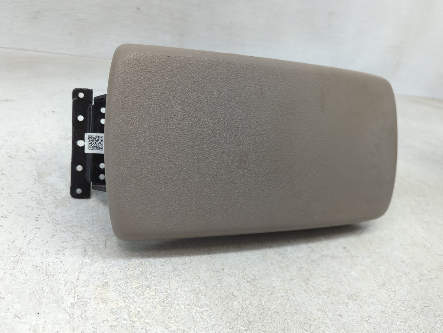 2018 Hyundai Elantra Center Console Armrest Cover Lid Fits OEM Used Auto Parts - Oemusedautoparts1.com