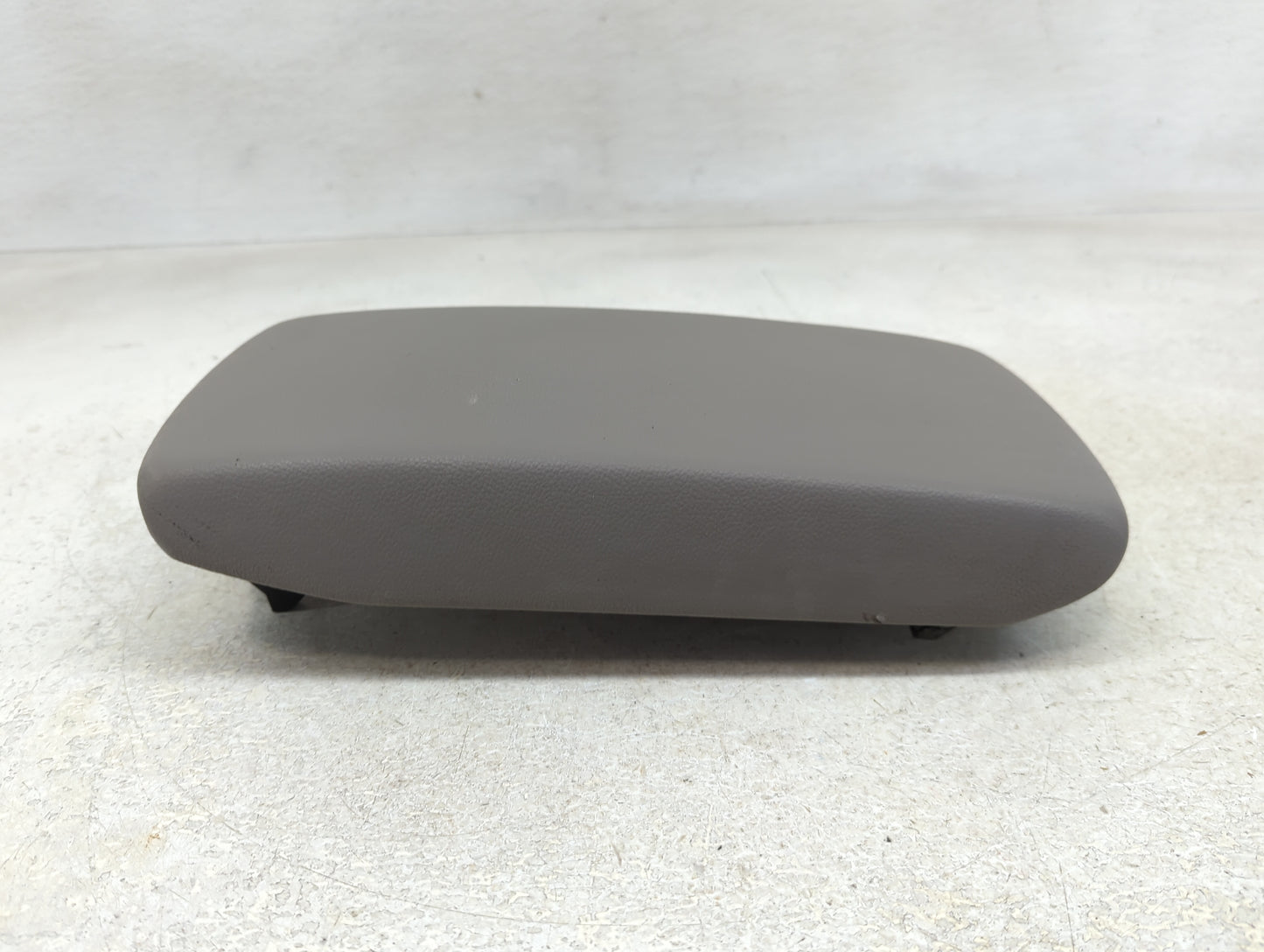 2018 Hyundai Elantra Center Console Armrest Cover Lid Fits OEM Used Auto Parts - Oemusedautoparts1.com