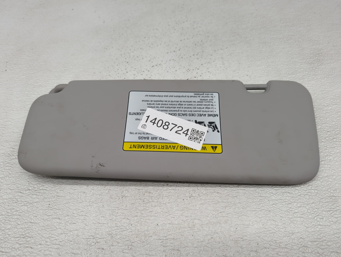 2017-2020 Hyundai Elantra Sun Visor Shade Replacement Passenger Right Mirror Fits Fits 2017 2018 2019 2020 OEM Used Auto Par