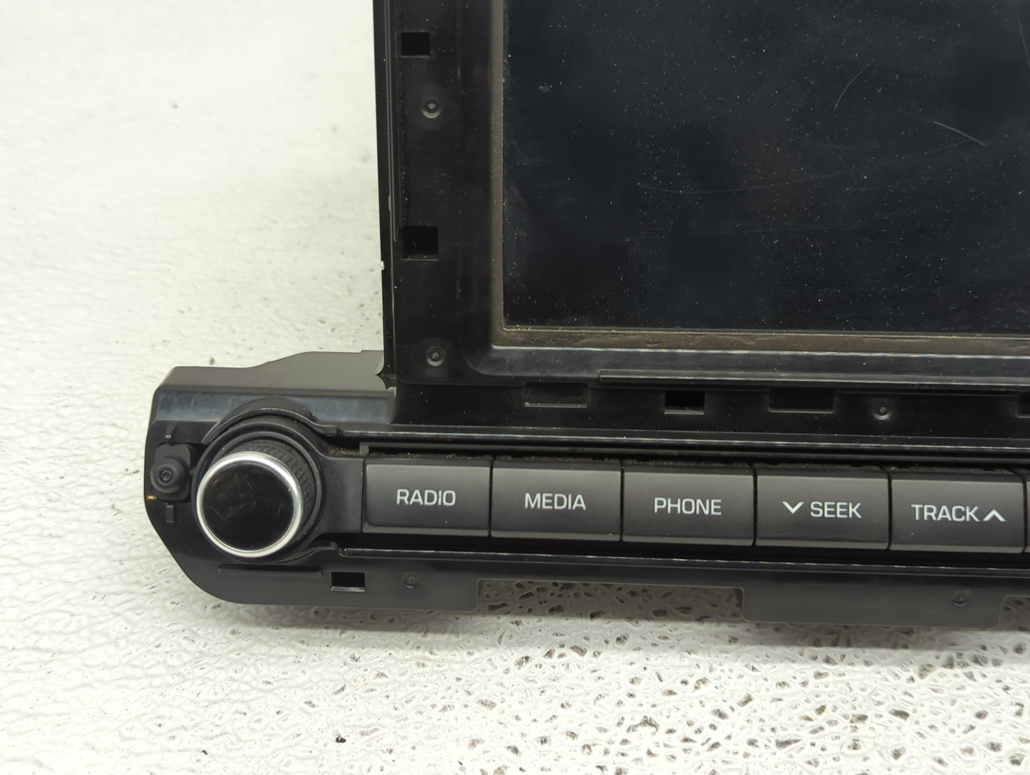 2017-2018 Hyundai Elantra Radio AM FM Cd Player Receiver Replacement P/N:96160-F2101UAT Fits Fits 2017 2018 OEM Used Auto Pa