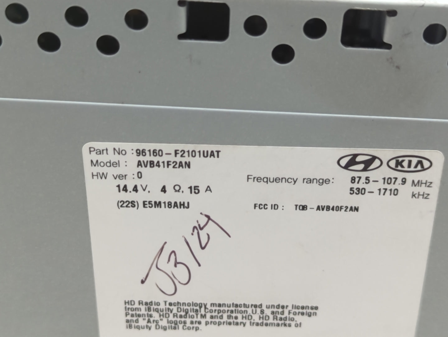 2017-2018 Hyundai Elantra Radio AM FM Cd Player Receiver Replacement P/N:96160-F2101UAT Fits Fits 2017 2018 OEM Used Auto Pa